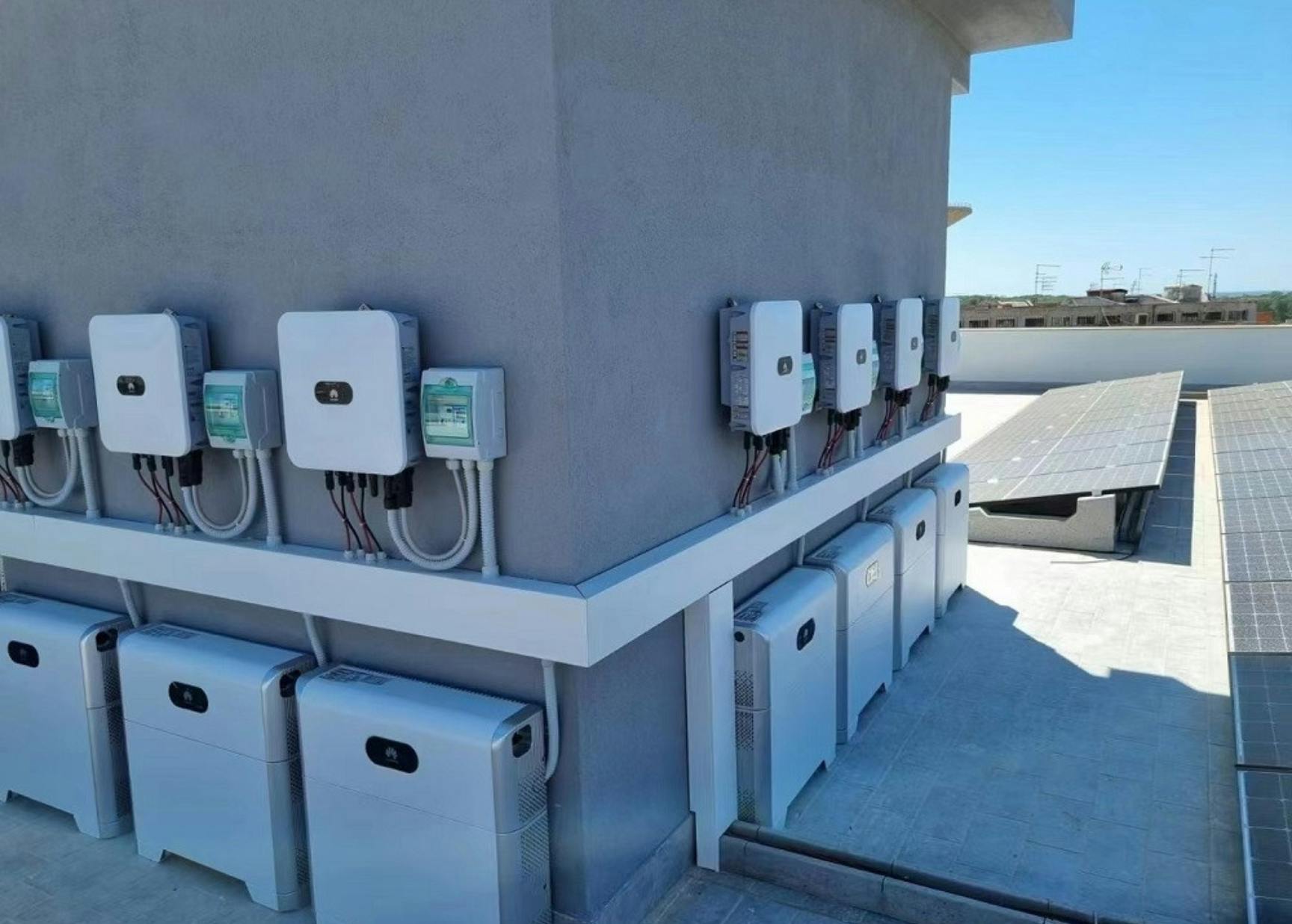 batterie-photovoltaique-6 Optimiser votre installation photovoltaïque avec un pack batterie adapté