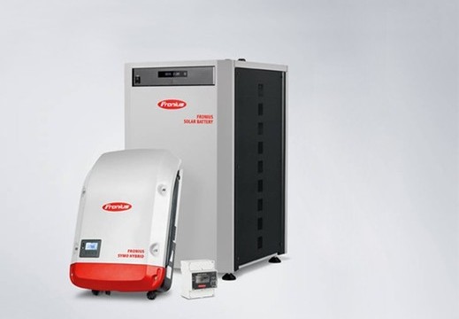 batteries-solaires-maisons Découvrez pourquoi tout le monde parle des batteries solaires pour maison et leur prix choc !