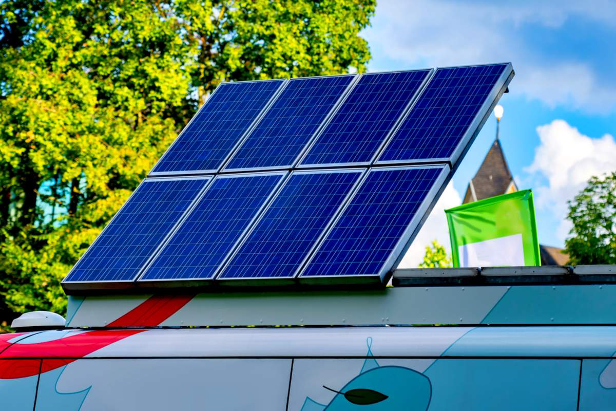 camping-car-solaire-2 Découvrez comment transformer votre camping-car en une centrale solaire sans effort !