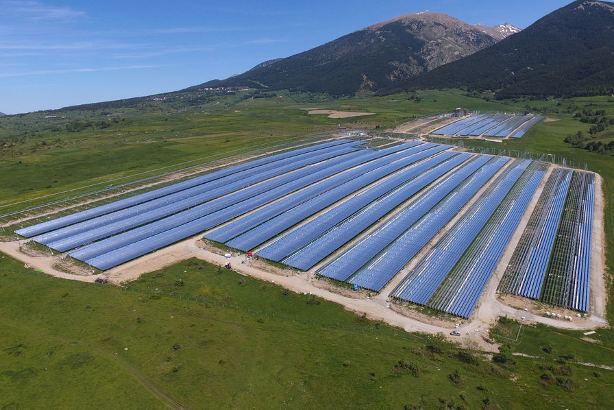 centrale-solaire-a-lannion-2 À Lannion, une nouvelle centrale solaire fournira de l'énergie à quatre collèges de la région