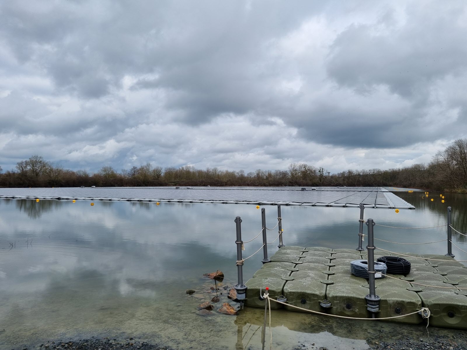 centrale-solaire-flottante-alsace-1 Lancement opérationnel de la plus vaste centrale solaire flottante en Alsace