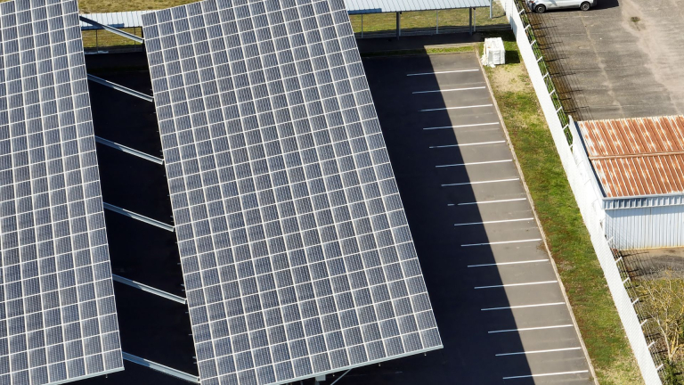 cout-cache-panneaux-photovoltaiques-3 Le coût caché du démontage des panneaux photovoltaïques révélé !