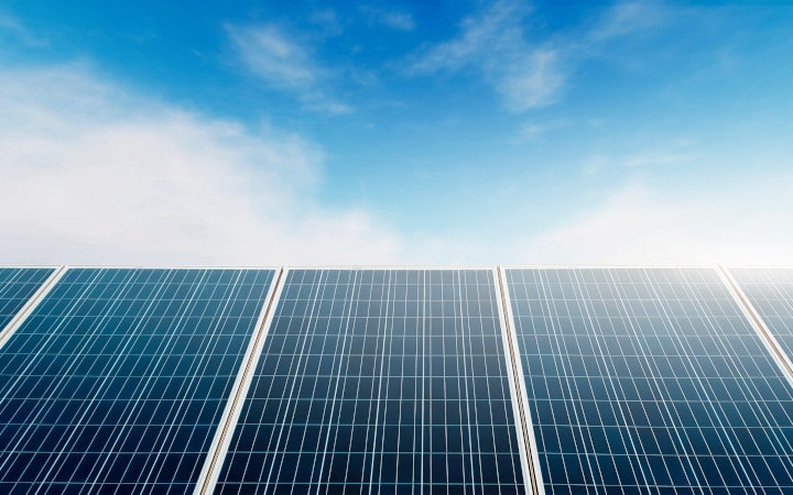 découvrez le coût du démontage de panneaux photovoltaïques. obtenez des informations sur les facteurs influençant les tarifs, les étapes du processus et les conseils pour choisir un professionnel qualifié.