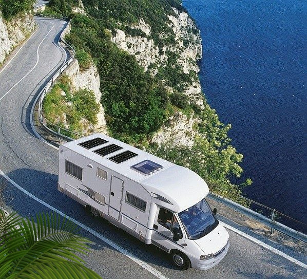 découvrez le coût des systèmes photovoltaïques pour camping-car. informez-vous sur les options disponibles, les économies réalisées sur l'énergie, et l'optimisation des performances de votre véhicule pour des voyages autonomes et écologiques.