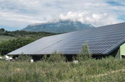 découvrez comment l'installation photovoltaïque peut transformer votre bâtiment agricole en une source d'énergie durable et économique. optimisez votre production tout en respectant l'environnement grâce à des solutions adaptées à vos besoins.