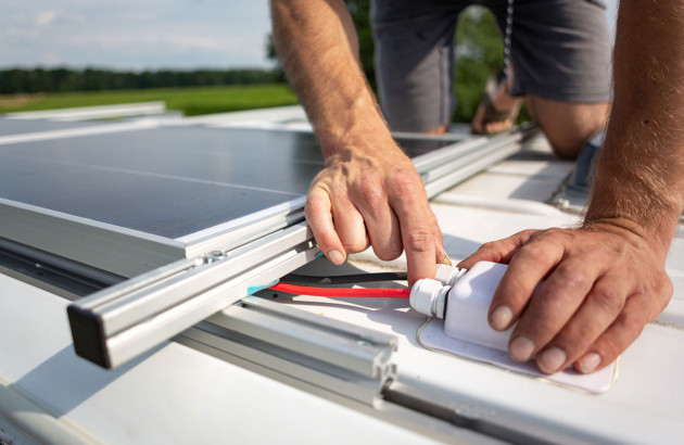 découvrez tout sur la distance maximale photovoltaïque : optimisez l'installation de vos panneaux solaires pour garantir une efficacité maximale et un rendement énergétique optimal. informez-vous sur les facteurs influençant la distance et faites le choix éclairé pour votre projet d'énergie renouvelable.