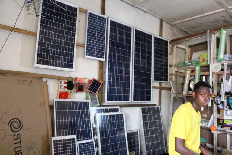 découvrez les meilleures solutions d'installation solaire au congo pour réduire votre facture d'électricité et contribuer à la protection de l'environnement. profitez d'une énergie propre et durable grâce à des systèmes solaires adaptés à vos besoins.