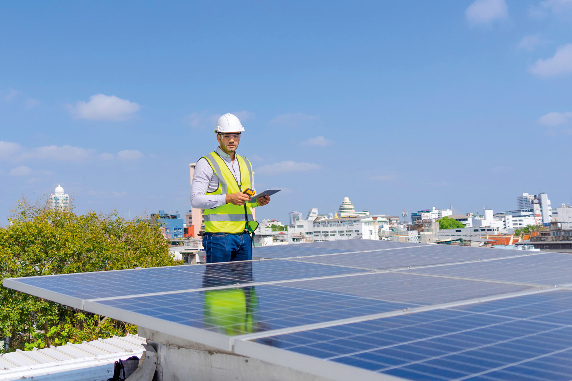 economies-copropriete-panneaux-solaires-2 Découvrez comment la copropriété peut économiser des milliers d'euros grâce à ces panneaux solaires !
