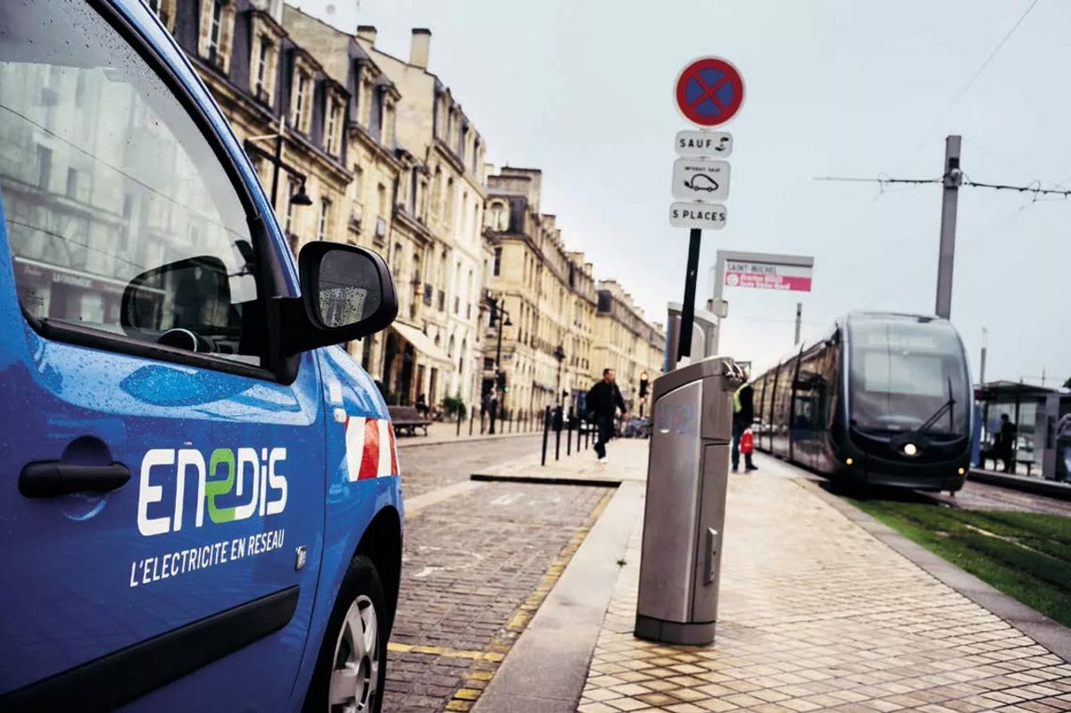 découvrez la définition d'enedis, le gestionnaire du réseau de distribution d'électricité en france. informez-vous sur son rôle, ses missions et son impact sur la transition énergétique.