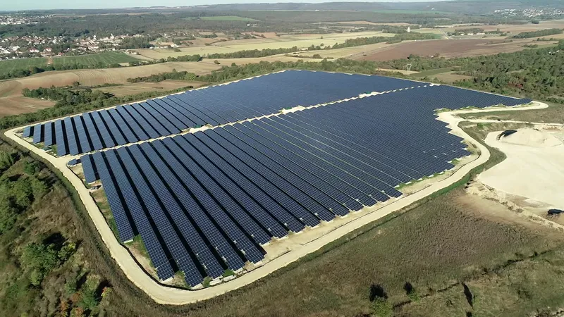 découvrez les services d'un installateur photovoltaïque à beaune pour transformer votre énergie solaire en économies. bénéficiez d'une installation à la pointe de la technologie, d'un accompagnement personnalisé et d'un savoir-faire reconnu, tout en contribuant à la transition énergétique.