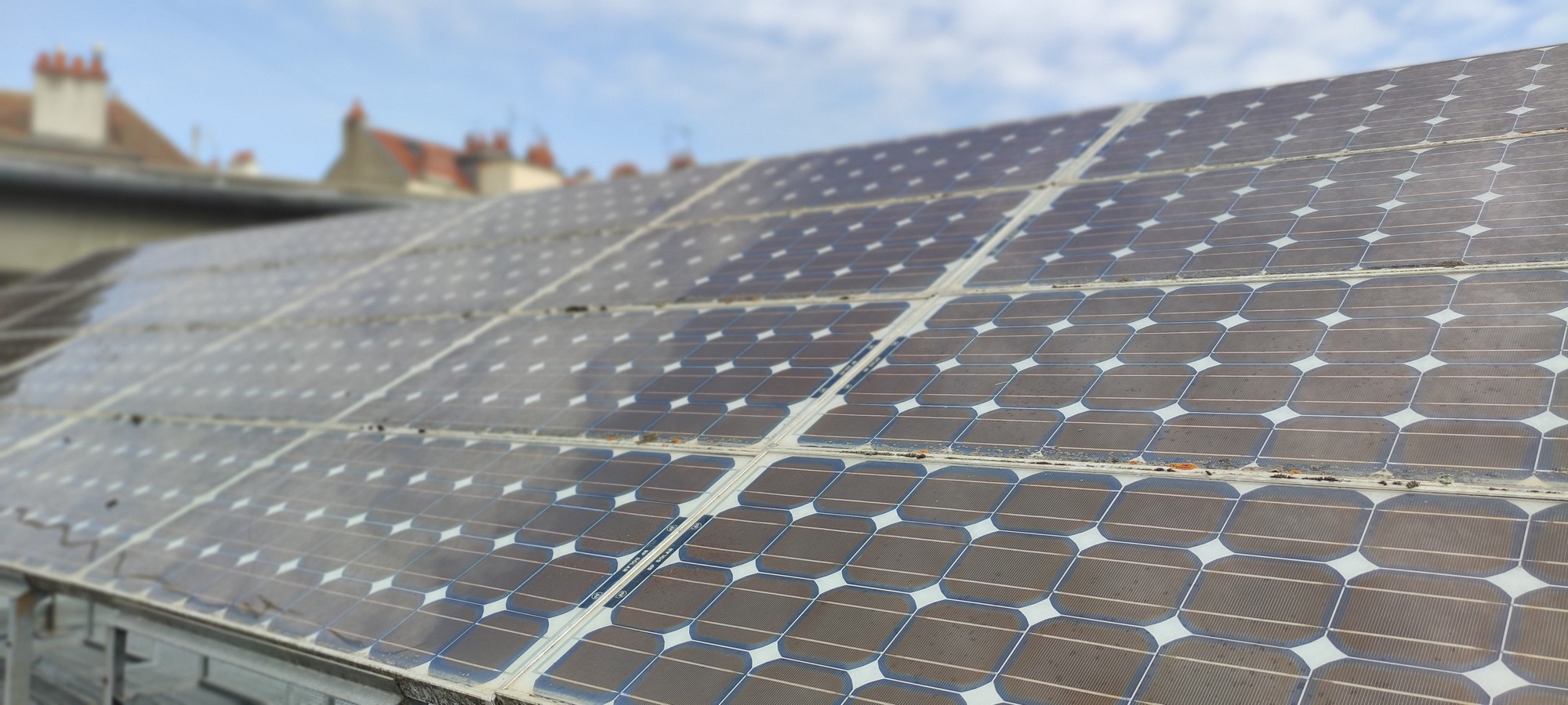 découvrez l'impact photovoltaïque sur l'environnement et l'économie. explorez comment l'énergie solaire transforme nos modes de consommation et contribue à un avenir durable en réduisant notre empreinte carbone.