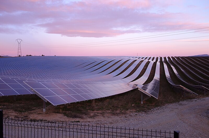 explosion-panneaux-solaires-2025-1 Voici pourquoi la production de panneaux solaires annuelle va exploser en 2025 !