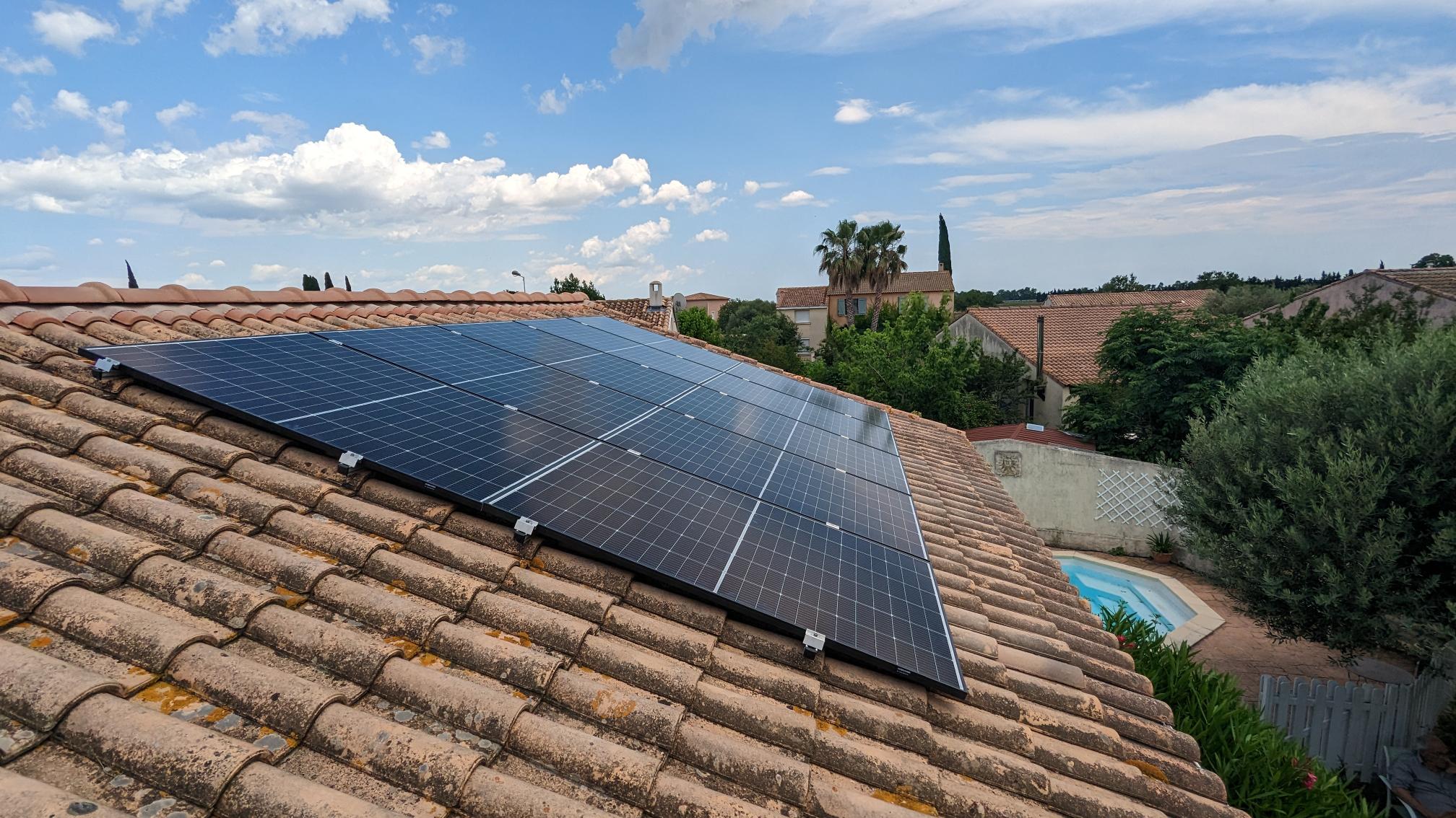 découvrez comment une centrale photovoltaïque transforme la lumière du soleil en électricité propre et renouvelable. explorez les avantages de cette technologie durable pour votre consommation énergétique et l'environnement.