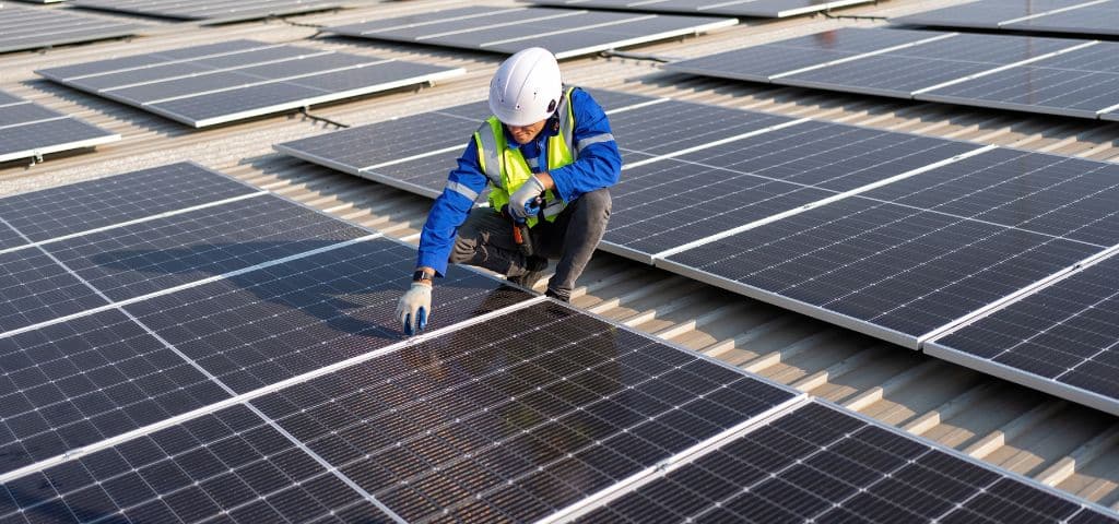 guide-installation-photovoltaique-30-kw-1 Schémas d'installation photovoltaïque 30 kW en auto-consommation : guide pratique