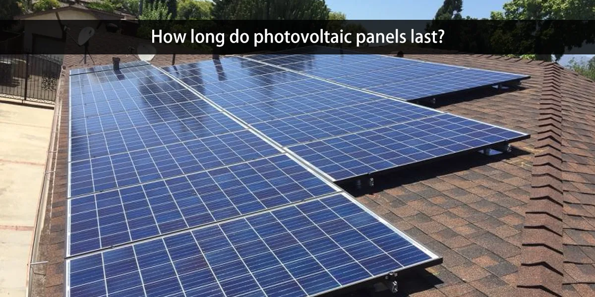 guide-transformation-photovoltaique Transformer une installation photovoltaïque triphasée en monophasée : guide pratique