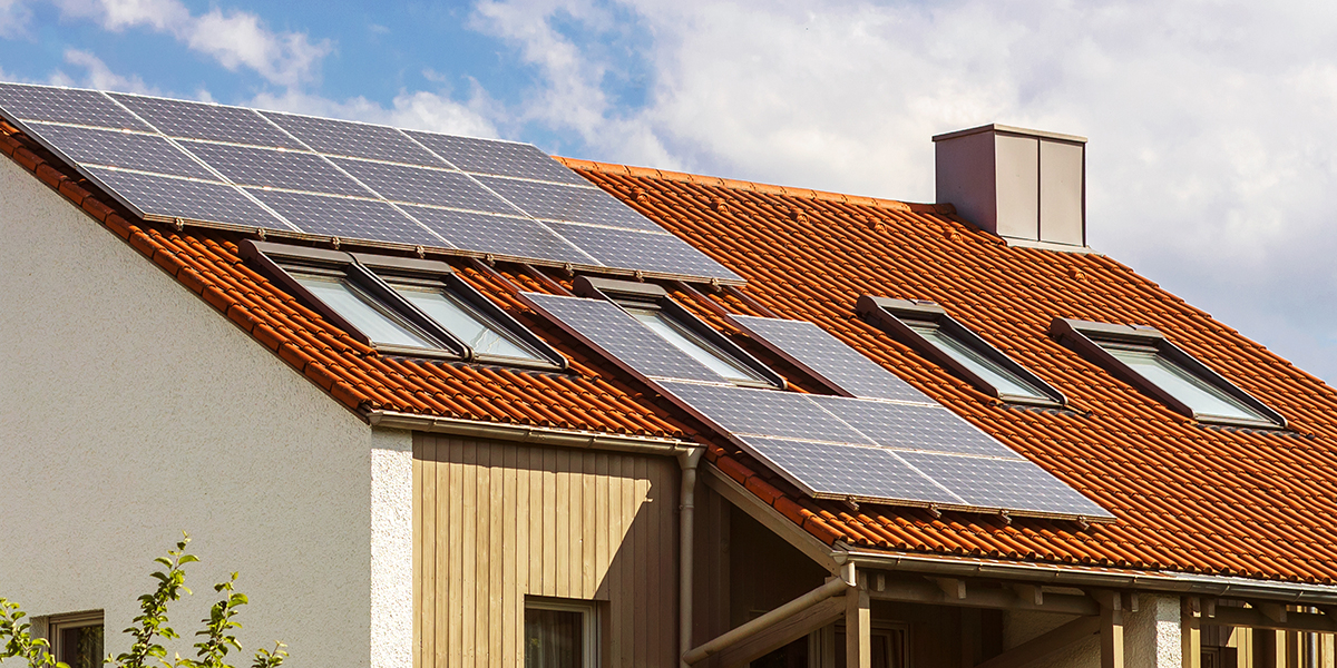 importance-verification-photovoltaiques-1 Vérification des installations photovoltaïques : pourquoi est-ce essentiel pour votre sécurité et votre investissement ?