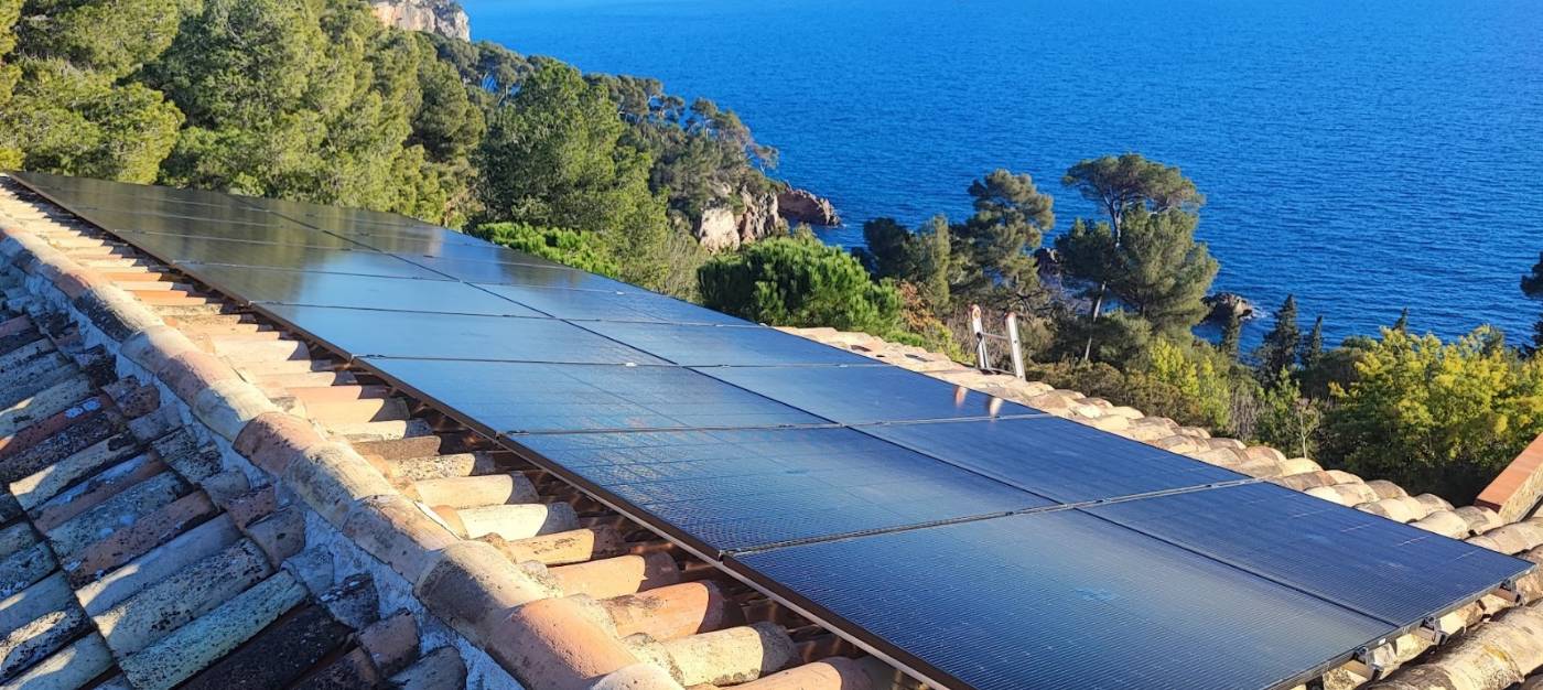 découvrez nos services d'installation photovoltaïque à la ciotat. profitez d'énergies renouvelables pour réduire vos factures d'électricité tout en préservant l'environnement. contactez-nous pour un devis personnalisé !