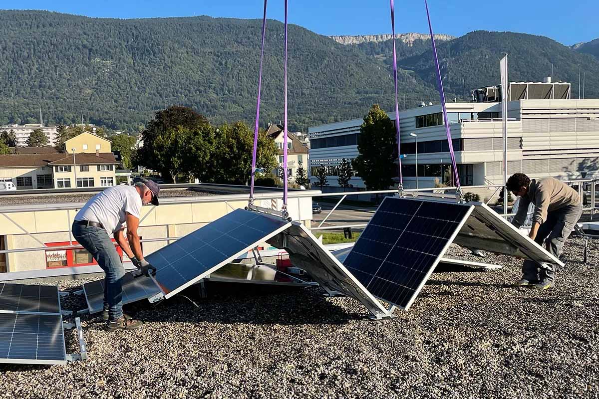 installation-panneau-solaire-rapide Découvrez l'incroyable méthode pour installer votre panneau solaire en moins d'une journée !
