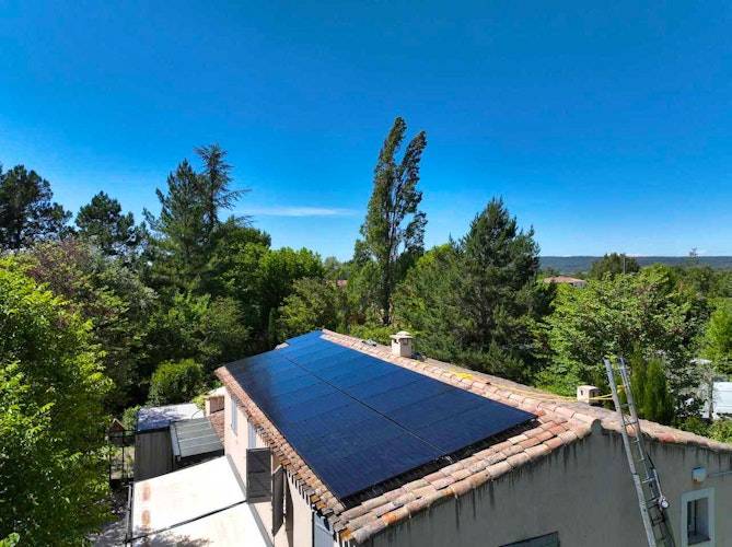 découvrez nos services d'installation de panneaux photovoltaïques à arles. profitez des énergies renouvelables pour réduire vos factures d'électricité et contribuer à la transition écologique. contactez-nous pour une évaluation gratuite!