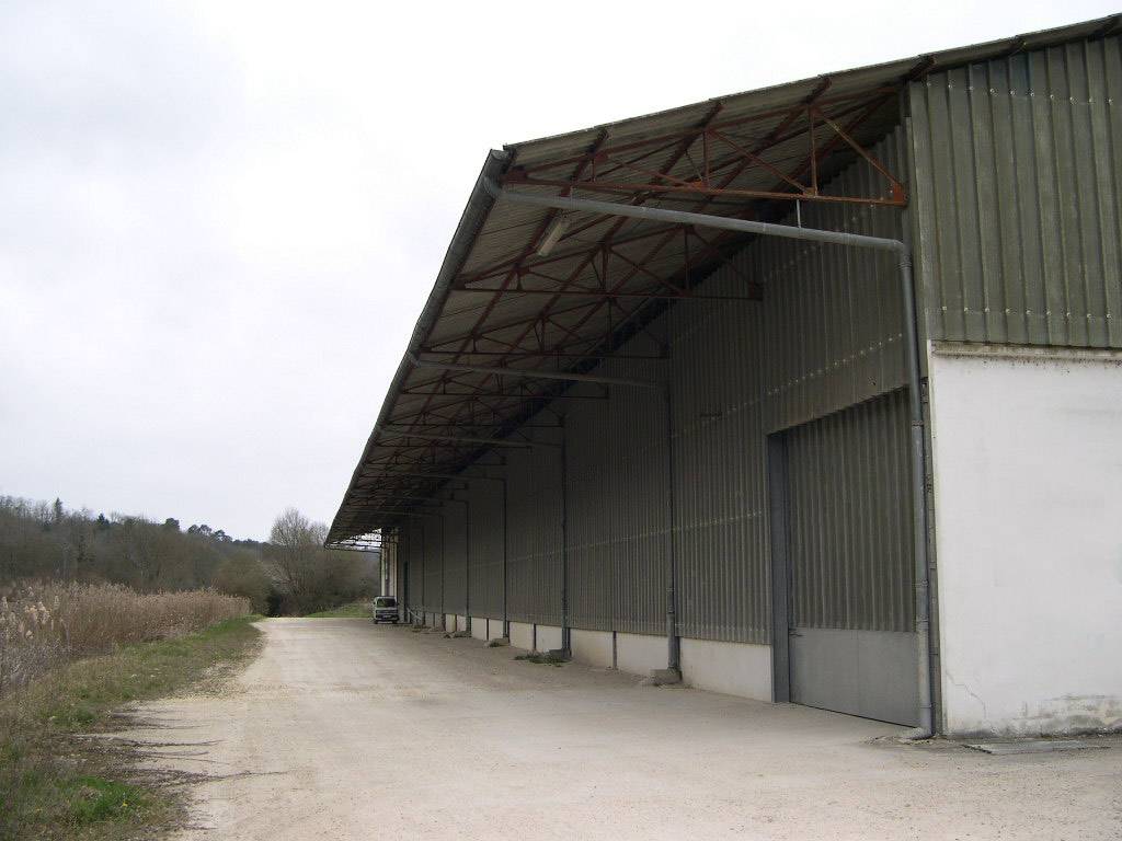 découvrez comment l'installation de panneaux photovoltaïques sur un hangar en amiante peut optimiser votre production d'énergie tout en respectant les normes de sécurité. profitez d'une solution durable et rentable pour valoriser votre espace tout en préservant l'environnement.