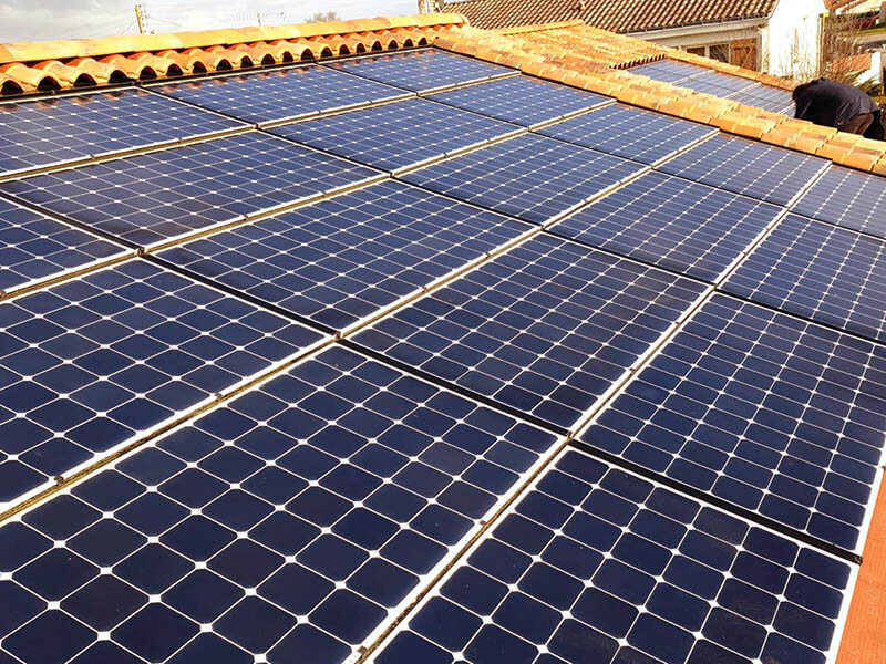 installation-panneaux-solaires-vendee entreprise installation panneau solaire photovoltaique en vendee
