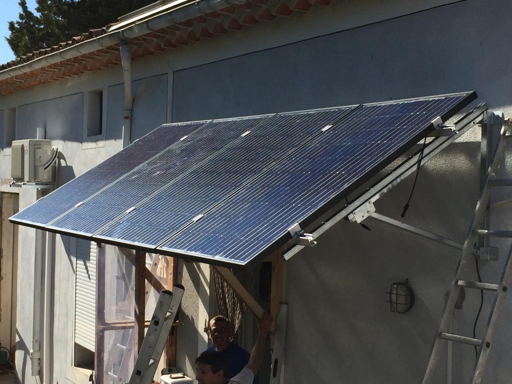 découvrez notre service d'installation photovoltaïque 3 kwc+, conçu pour maximiser votre production d'énergie solaire. profitez d'une solution durable et économique pour réduire vos factures d'électricité tout en contribuant à la protection de l'environnement.