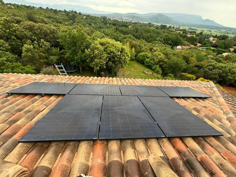 découvrez les solutions de panneaux photo-voltaïques à draguignan pour optimiser votre consommation d'énergie et réduire votre empreinte carbone. profitez d'une énergie renouvelable et fiable tout en contribuant à la transition écologique.