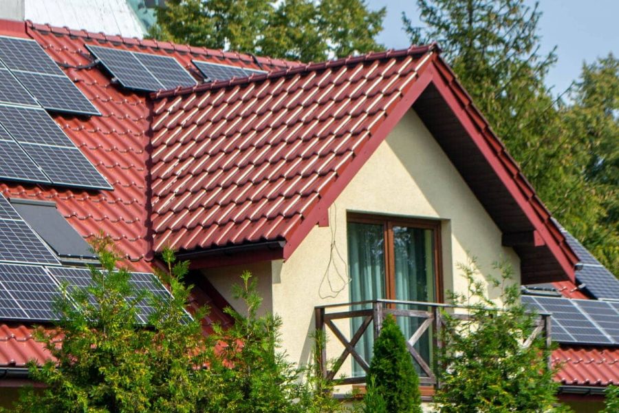 découvrez comment les panneaux solaires peuvent transformer votre maison en une source d'énergie durable et économique. informez-vous sur les avantages, les subventions disponibles et comment optimiser votre installation pour profiter au maximum de l'énergie solaire.