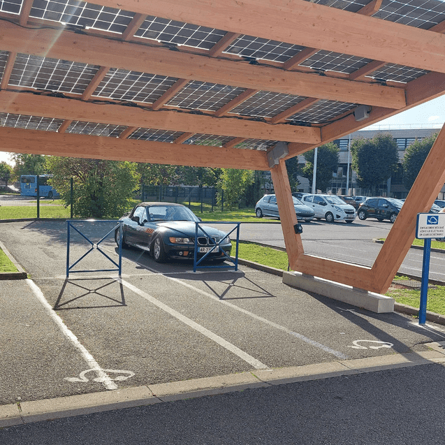 découvrez comment installer des panneaux photovoltaïques avec des subventions avantageuses. profitez d'économies d'énergie et contribuez à la transition énergétique grâce à des aides financières pour votre projet d'installation solaire.