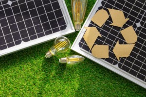 découvrez les opportunités de la revente photovoltaïque : maximisez vos revenus grâce à l'énergie solaire et participez à la transition énergétique tout en valorisant vos installations.