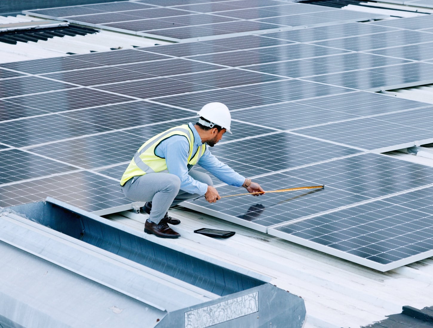 découvrez les enjeux et les normes de la réglementation photovoltaïque pour les toits plats. informez-vous sur les exigences légales, les démarches administratives et les avantages de l'installation de panneaux solaires sur votre toiture plate.