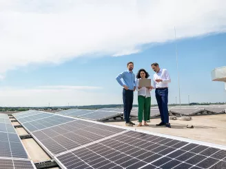 découvrez les avantages des panneaux solaires commerciaux pour votre entreprise. réduisez vos coûts énergétiques, améliorez votre image de marque et contribuez à la transition énergétique tout en maximisant votre rentabilité grâce à une installation durable et performante.