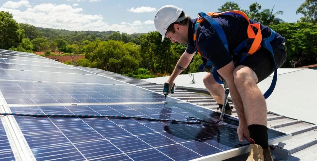 installer-panneaux-solaires installer centrale photovoltaïque