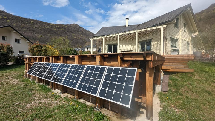 découvrez notre kit solaire hybride, une solution innovante et écologique pour produire votre propre énergie. idéal pour les particuliers et les professionnels, ce kit allie performance, durabilité et simplicité d'installation, vous permettant de réduire vos factures d'électricité tout en préservant l'environnement.