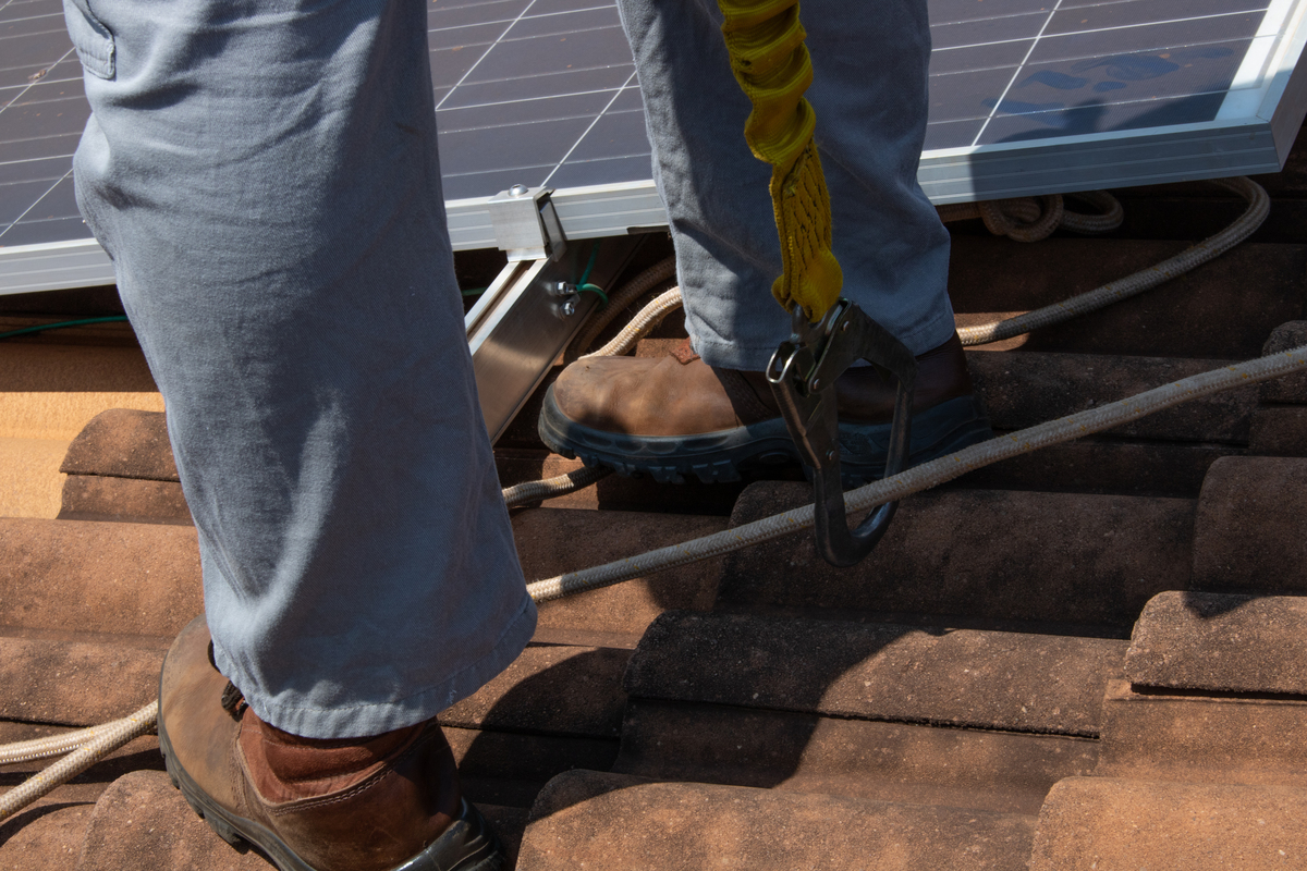 découvrez l'importance de la liaison équipotentielle dans les installations photovoltaïques pour garantir la sécurité et l'efficacité de votre système. apprenez comment cette technique contribue à protéger votre équipement et à optimiser la performance de vos panneaux solaires.