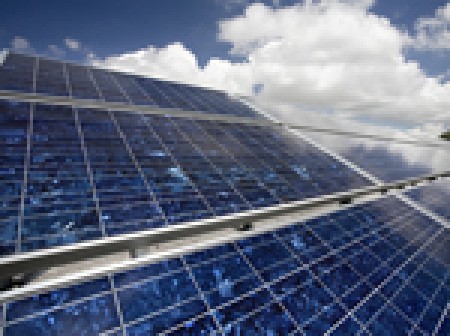 découvrez notre guide complet sur le dimensionnement photovoltaïque, une étape essentielle pour optimiser l'installation de panneaux solaires. apprenez à évaluer vos besoins énergétiques, à choisir les équipements adaptés et à maximiser votre rendement solaire pour une transition énergétique réussie.