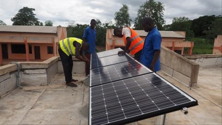 mini-centrale-photovoltaique Découvrez comment une mini centrale photovoltaïque peut transformer votre facture d'électricité en un clin d'œil !