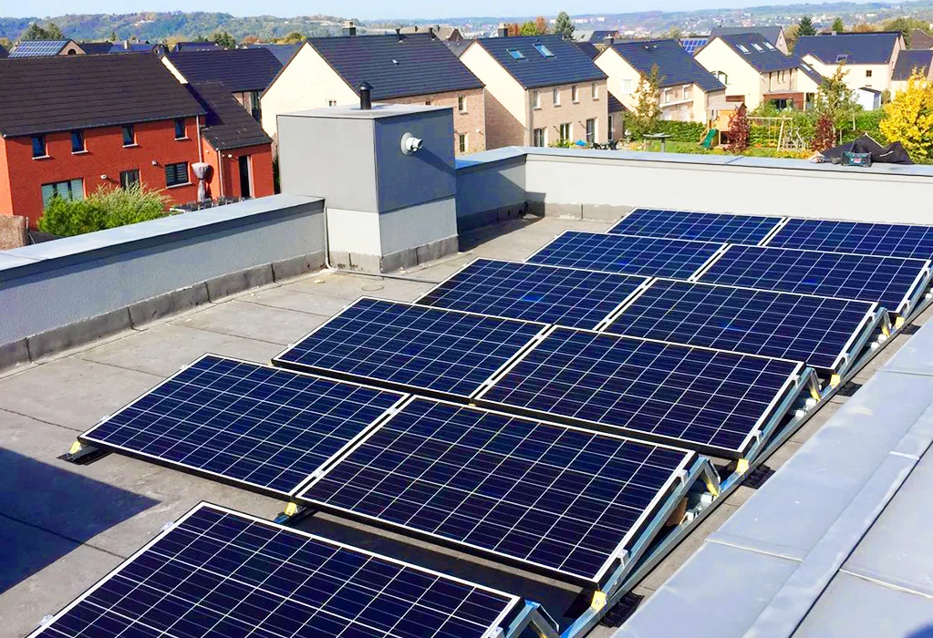 découvrez la vérité derrière les mythes courants sur les panneaux photovoltaïques. informez-vous sur les avantages réels de l'énergie solaire et débusquez les idées reçues qui pourraient freiner votre projet d'énergie renouvelable.