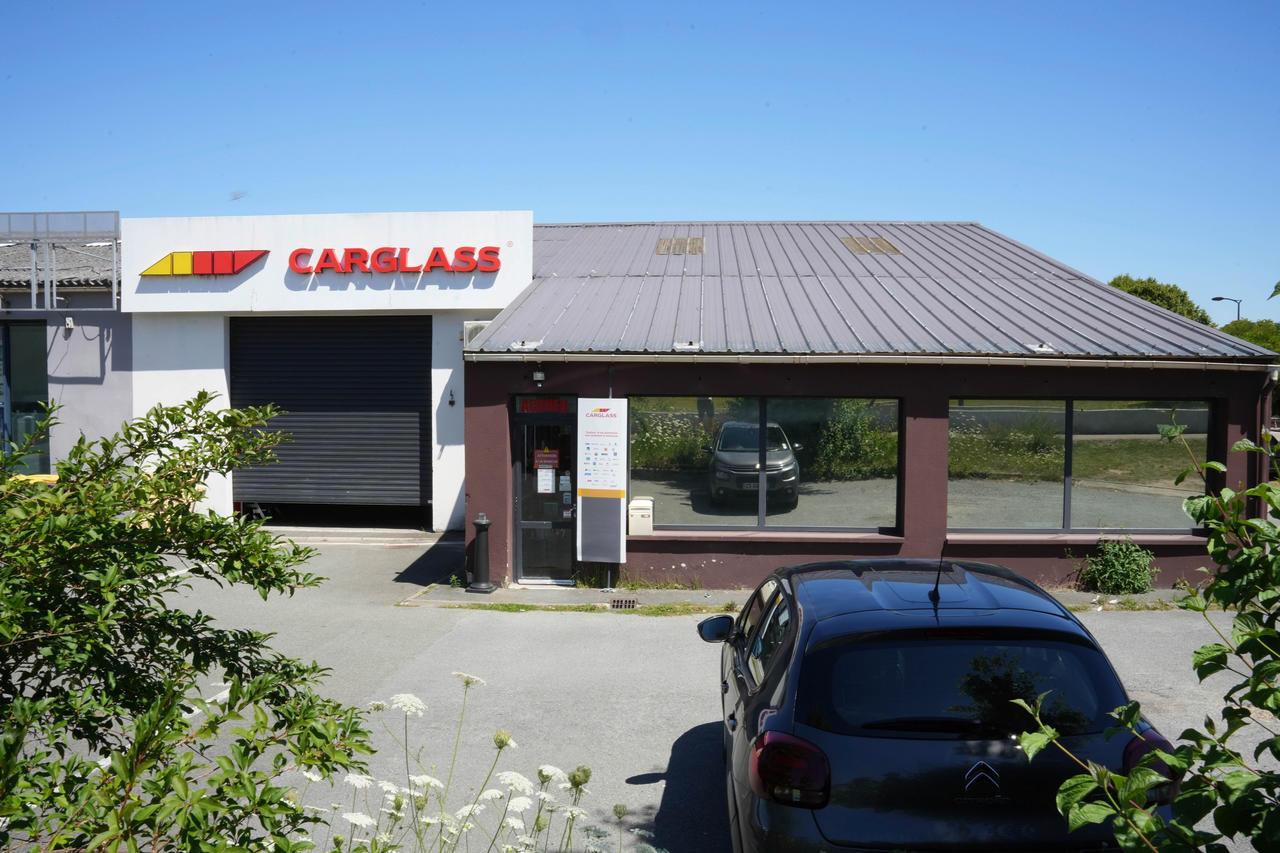 découvrez oscaro nantes, votre spécialiste en pièces auto et accessoires. profitez d'une large sélection de produits pour entretenir et réparer votre véhicule, avec des conseils d'experts et un service de qualité.