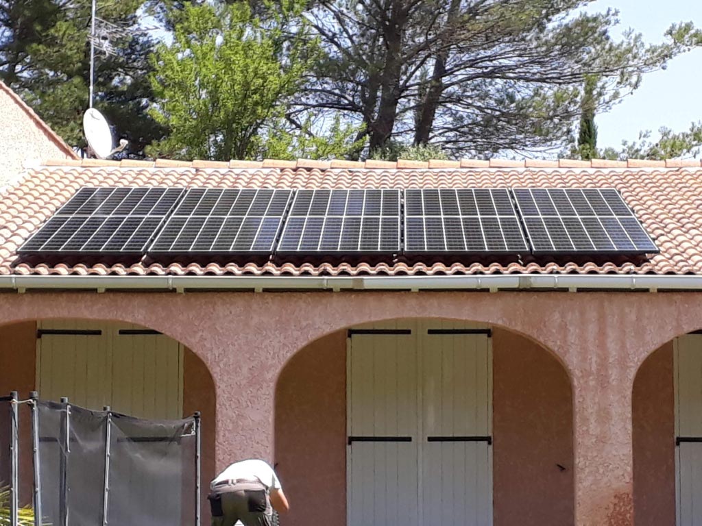 panneau-photovoltaique-defaillant-1 Découvrez pourquoi votre panneau photovoltaïque ne fonctionne pas comme prévu !