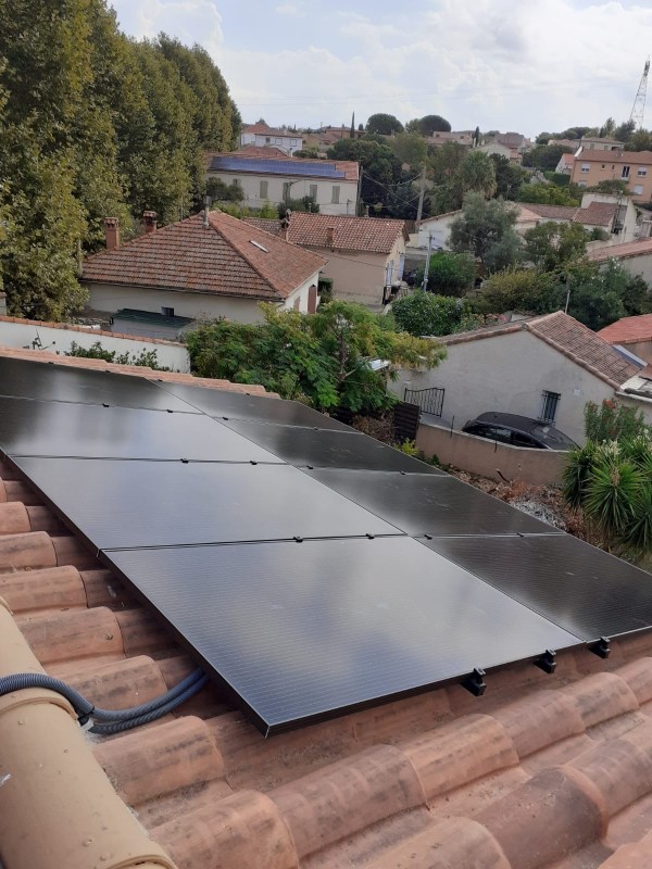 découvrez des panneaux solaires pas chers qui vous permettent de réduire votre facture d'électricité tout en respectant l'environnement. profitez de solutions photovoltaïques économiques et efficaces pour un avenir énergétique durable.