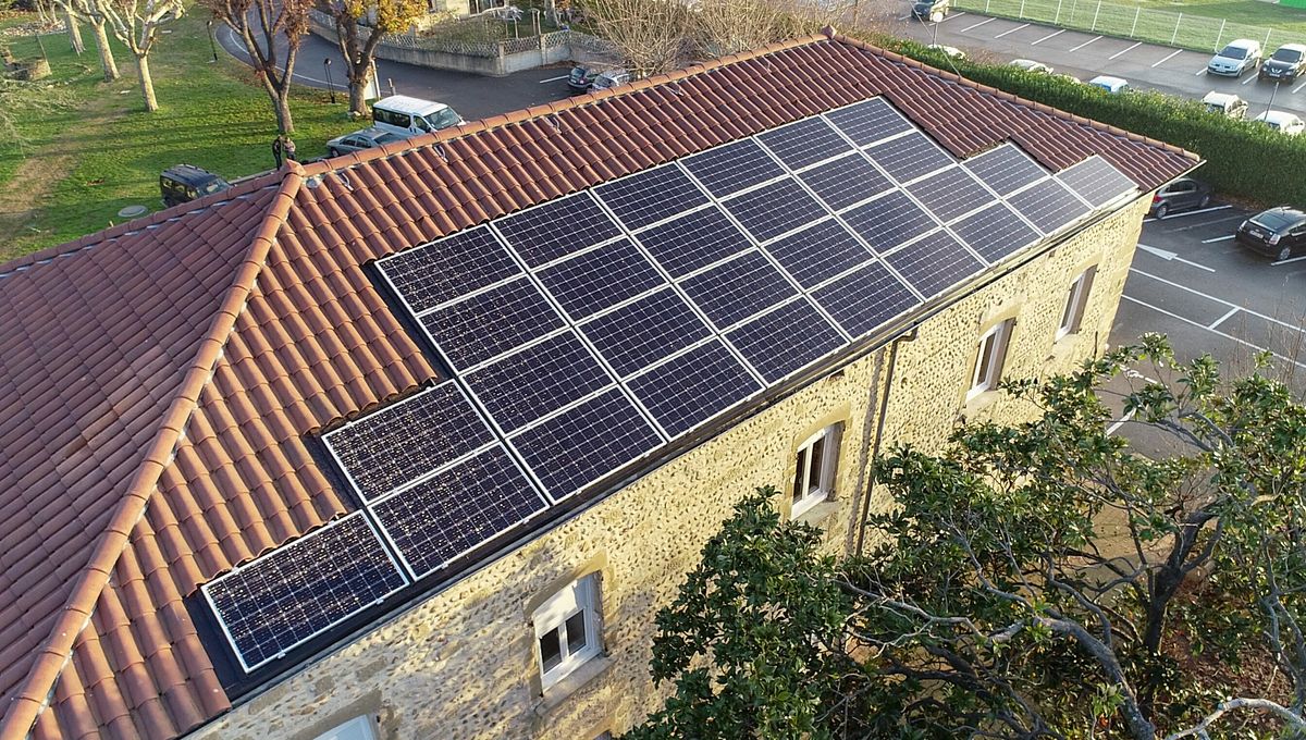 découvrez les avantages des panneaux solaires pour toiture. réduisez votre empreinte carbone tout en économisant sur vos factures d'énergie. informez-vous sur l'installation et les bénéfices écologiques et économiques de cette solution d'énergie renouvelable.