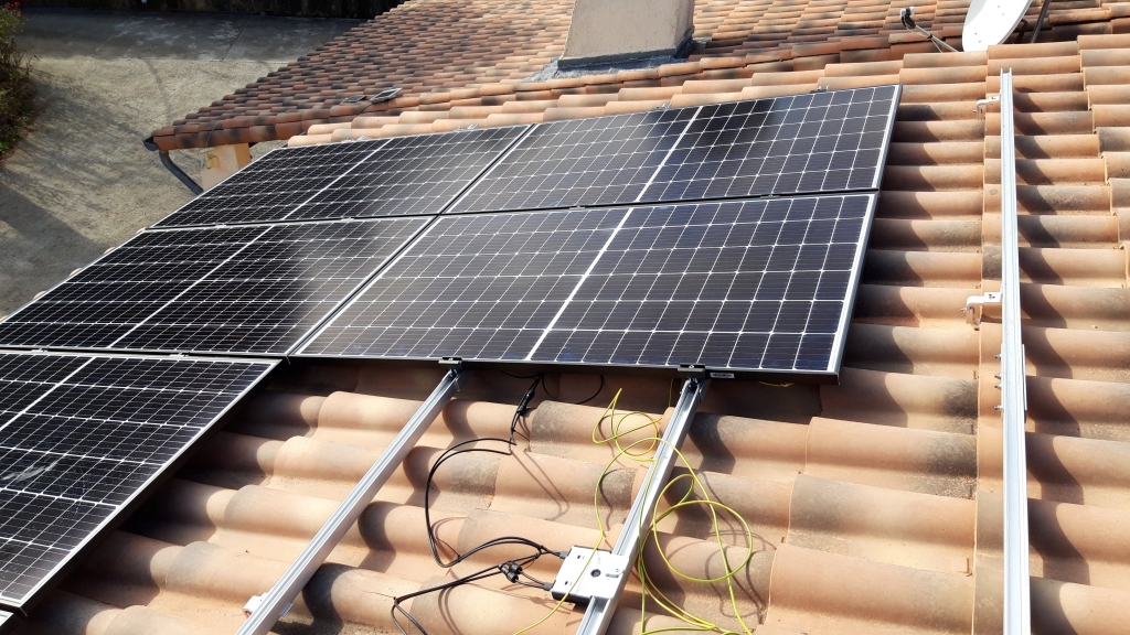 panneaux-photovoltaiques-6kwc-1 Découvrez comment des panneaux photovoltaïques 6kwc peuvent transformer votre facture d'électricité en un instant !