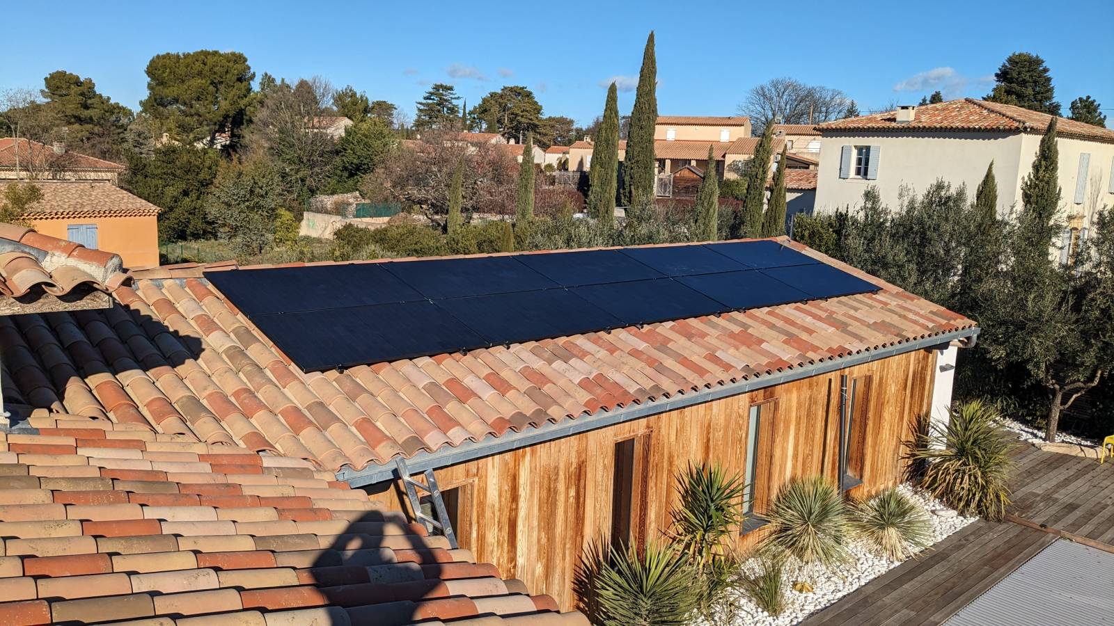 panneaux-photovoltaiques-a-nimes-3 Installation de panneaux photovoltaïques à Nîmes : guide pratique pour les particuliers