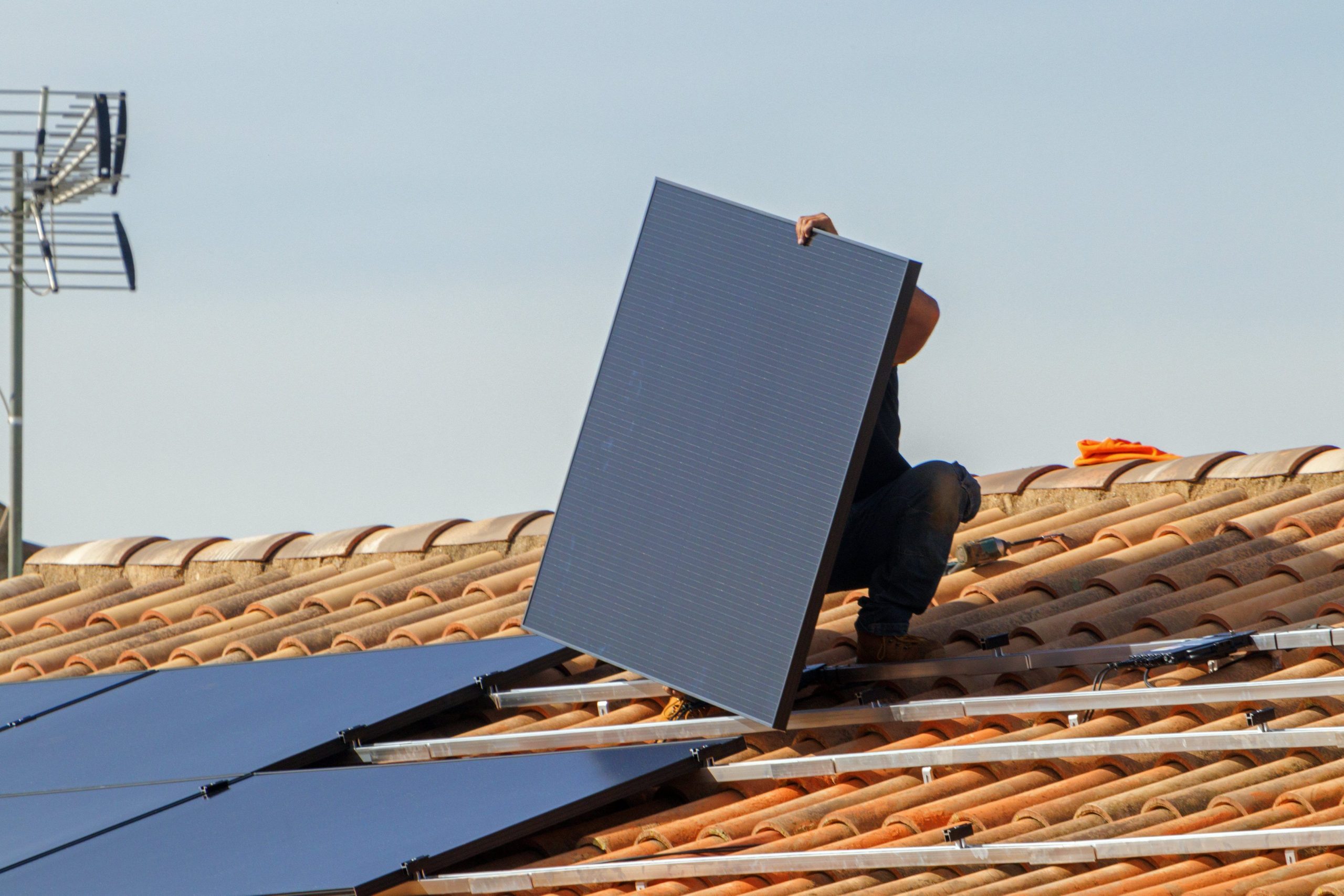 panneaux-photovoltaiques-verite-1-scaled Les panneaux photovoltaïques : la vérité choquante que les experts ne veulent pas que vous sachiez !