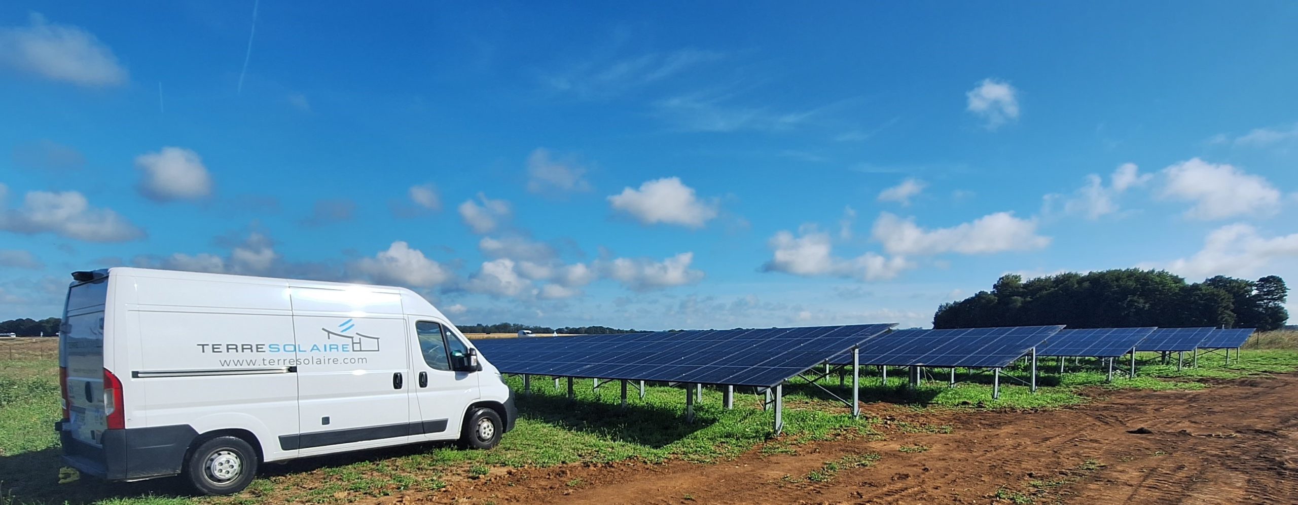 panneaux-solaires-au-sol-7 Découvrez comment poser des panneaux solaires au sol et économiser des milliers d'euros !