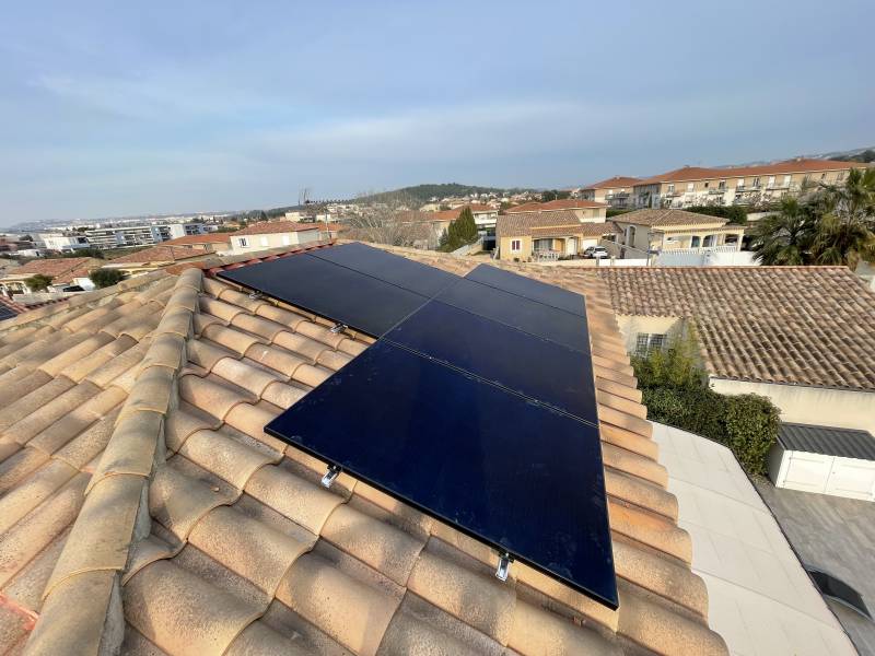 panneaux-solaires-et-facture-1 Découvrez pourquoi la production de panneaux solaires au m2 pourrait révolutionner votre facture d'électricité !
