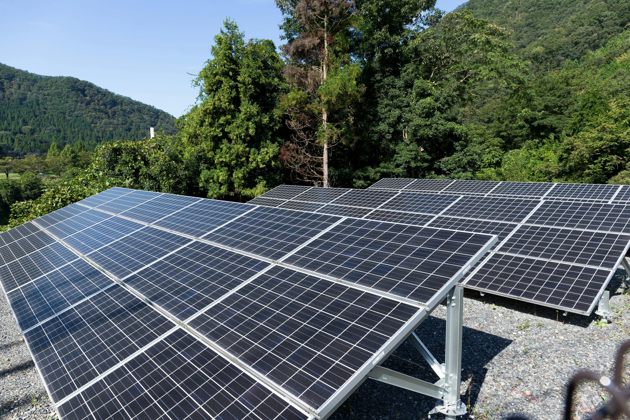découvrez tout ce qu'il faut savoir sur le permis photovoltaïque : réglementation, démarches à suivre, et avantages pour les installations solaires. informez-vous sur les conditions nécessaires pour obtenir votre permis et optimisez vos projets d'énergie renouvelable.