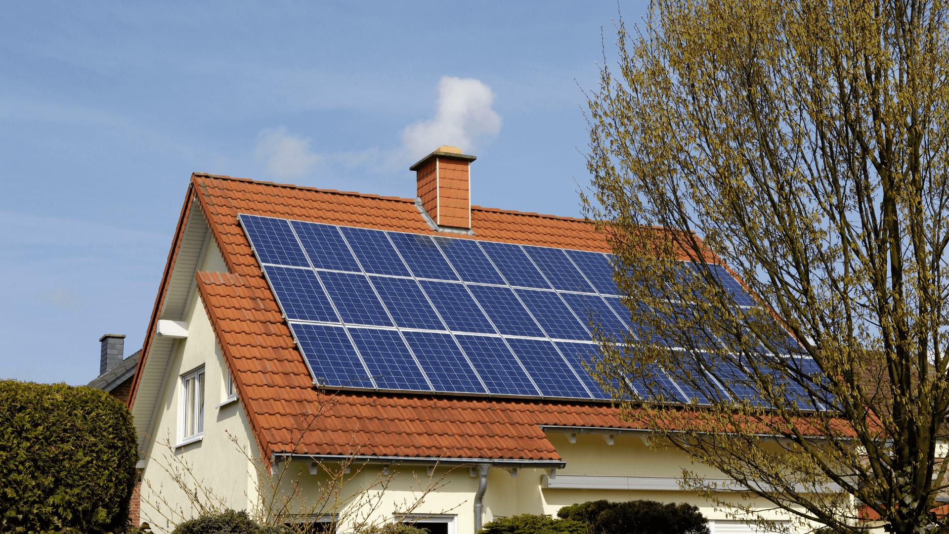 photovoltaique-2 Découvrez comment l'installation photovoltaïque intégrée au bâti va transformer votre maison et réduire vos factures !