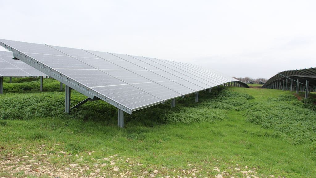 photovoltaique-3 Découvrez comment l'installation photovoltaïque intégrée au bâti va transformer votre maison et réduire vos factures !